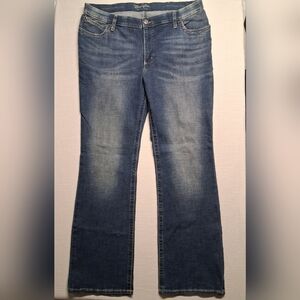 Wrangler Women's Boot Cut Jeans in Faded Blue Wash